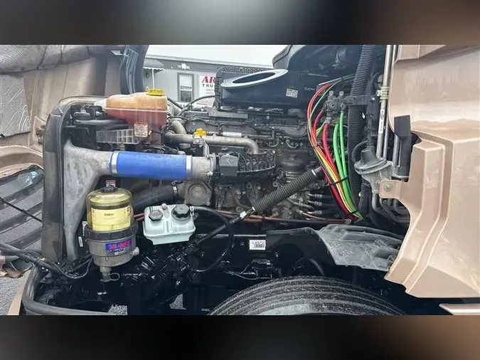 2021 FREIGHTLINER CA126