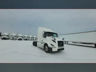2020 Volvo VNR64T640
