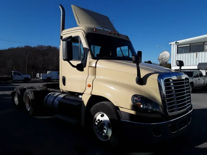 2017 FREIGHTLINER/MERCEDES CASCADIA 125