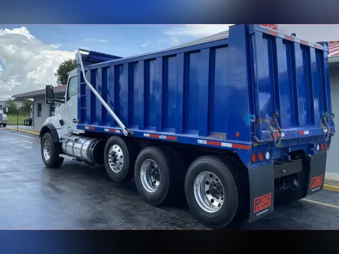 2017 Kenworth T880