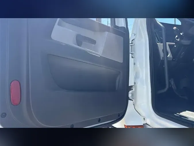 2020 FREIGHTLINER CA126