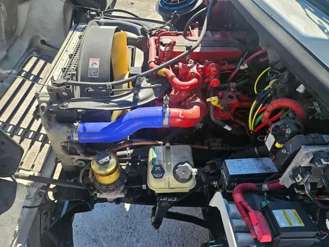 2019 FREIGHTLINER/MERCEDES M2 106