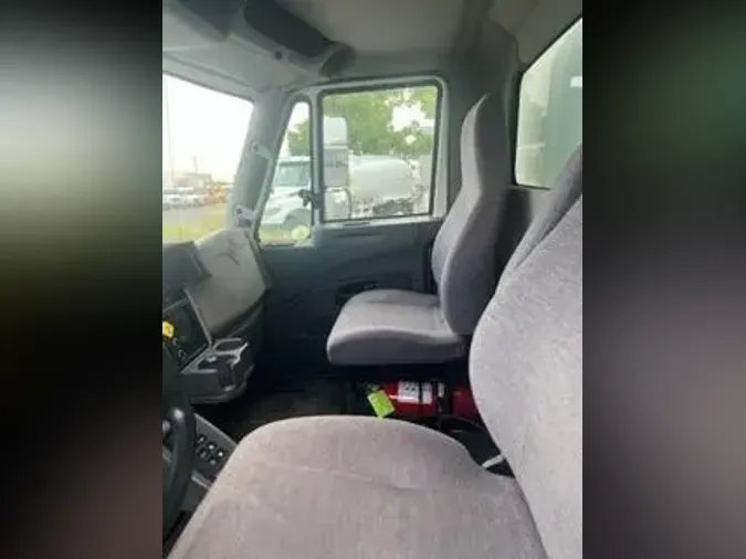 2017 International 4400