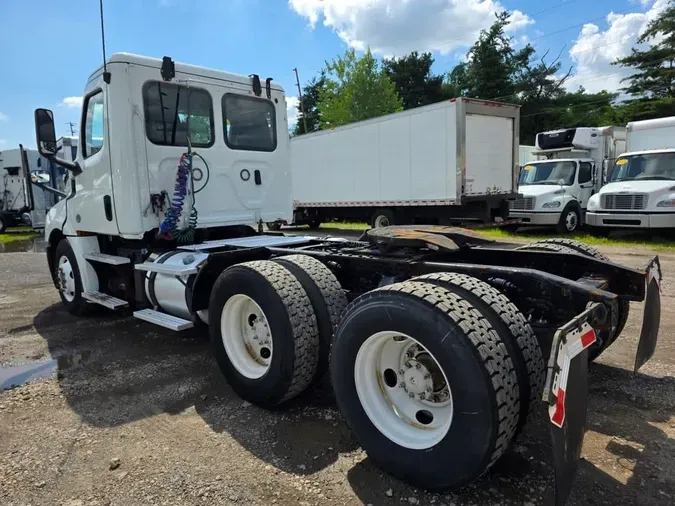 2018 FREIGHTLINER NEW CASCADIA PX12664