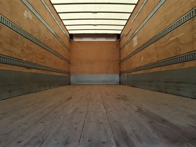2018 FREIGHTLINER M2 106