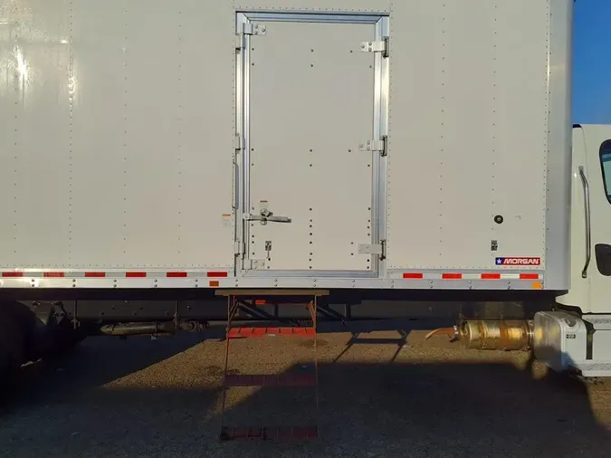 2020 FREIGHTLINER/MERCEDES M2 106