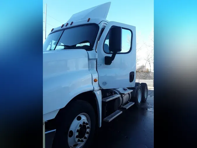 2018 FREIGHTLINER/MERCEDES CASCADIA 125952c0ae920ed6c1906ff81b0a1538a33