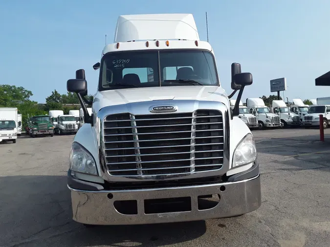 2015 FREIGHTLINER/MERCEDES CASCADIA 125