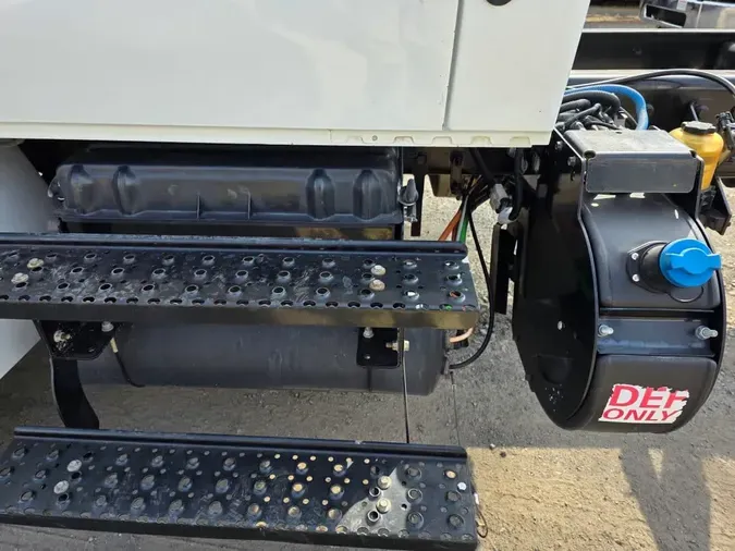 2019 NAVISTAR INTERNATIONAL 4300