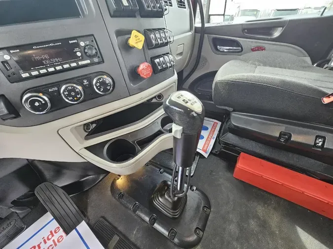 2023 PETERBILT 567