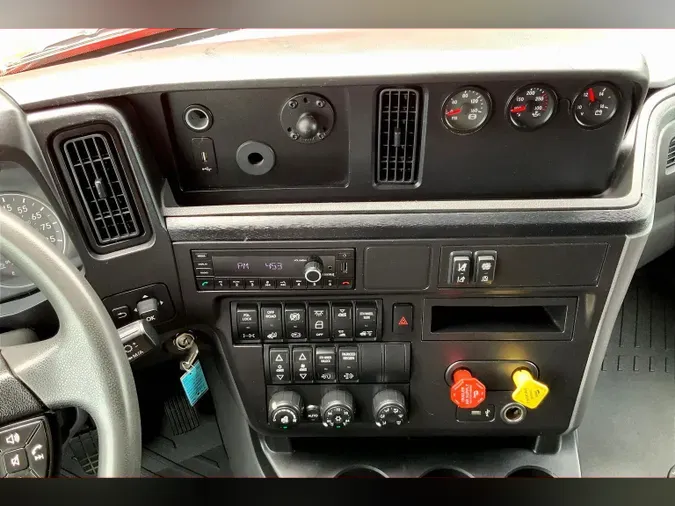 2022 INT LT625 6x4