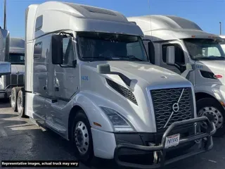 2022 VOLVO VNL860