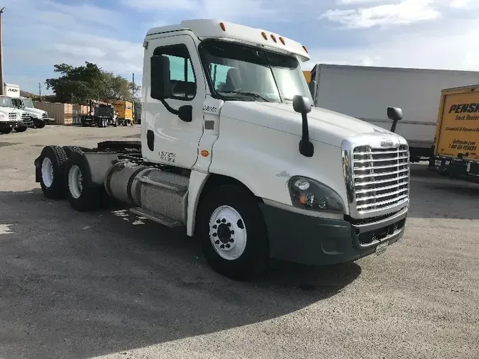 2017 Freightliner X12564ST9535a4b47f317459d669c2e763aad9ee