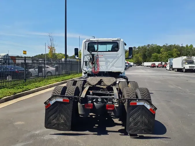 2018 NAVISTAR INTERNATIONAL LT625 DAYCAB T/A95360dcaa724f70838882d369f5ac847