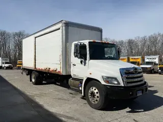 2016 HINO TRUCK 268