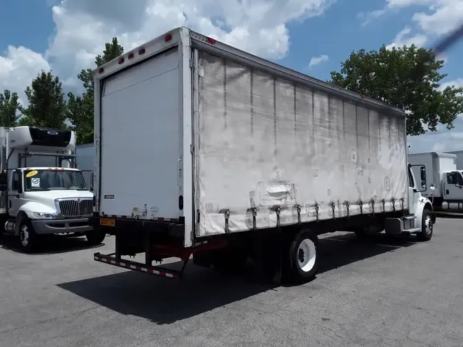2019 FREIGHTLINER M2 106