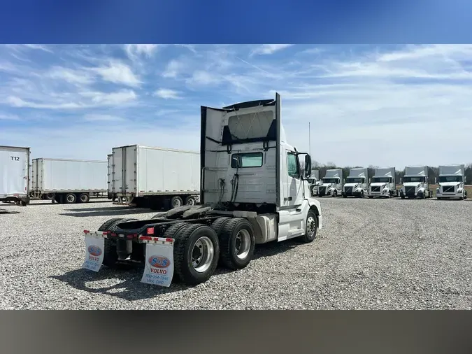 2018 Volvo VNL300