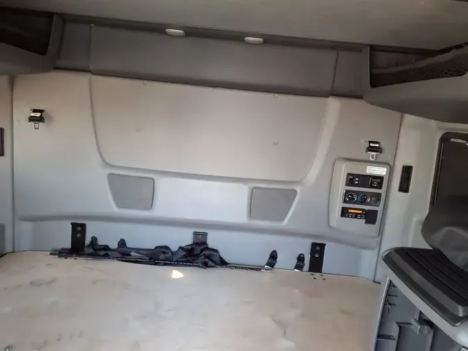 2020 NAVISTAR INTERNATIONAL LT625 SLPR CAB