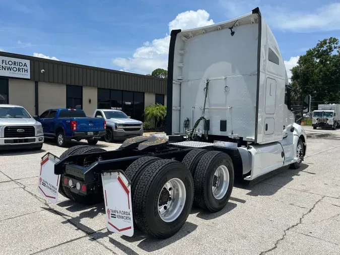 2022 Kenworth T680