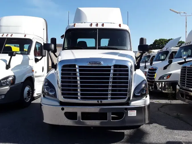 2018 FREIGHTLINER CASCADIA 125