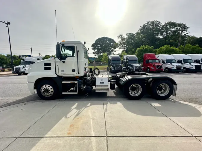 2020 Mack ANTHEM 64T