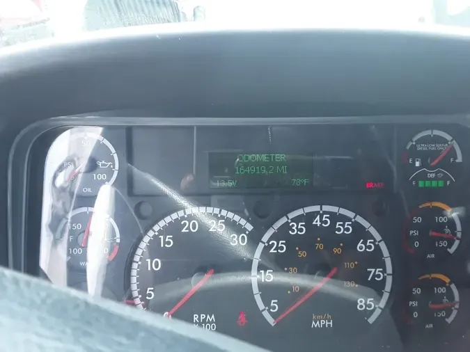 2018 FREIGHTLINER/MERCEDES M2 106