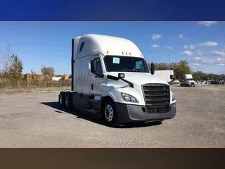 2021 Freightliner Cascadia 126