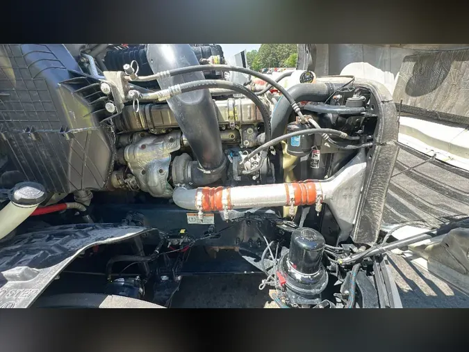 2021 Freightliner Cascadia 126