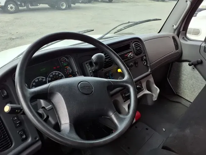2019 FREIGHTLINER/MERCEDES M2 106