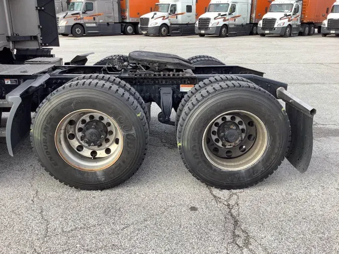 2023 Freightliner Cascadia 126