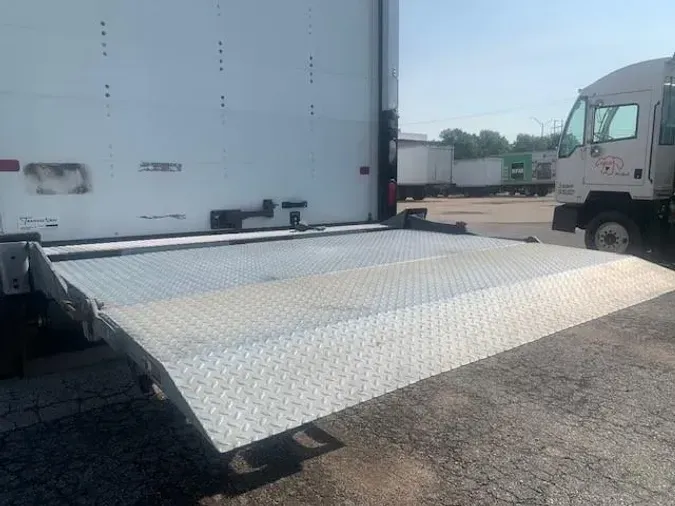 2021 Freightliner Business Class M2 106