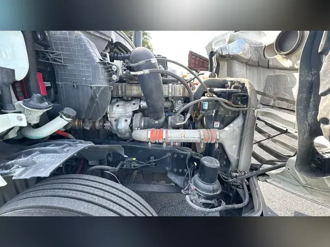 2021 Freightliner Cascadia 126
