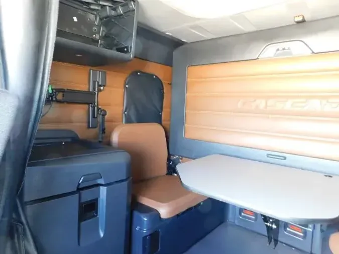 2020 Freightliner New Cascadia 126