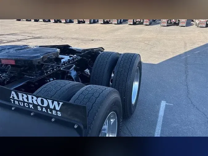 2019 FREIGHTLINER CA116