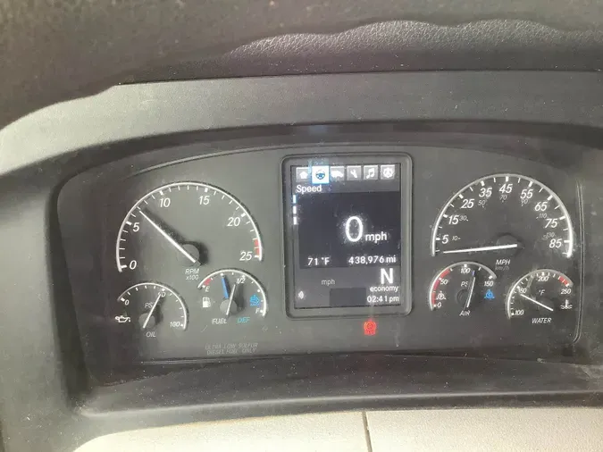 2022 Freightliner Cascadia 126