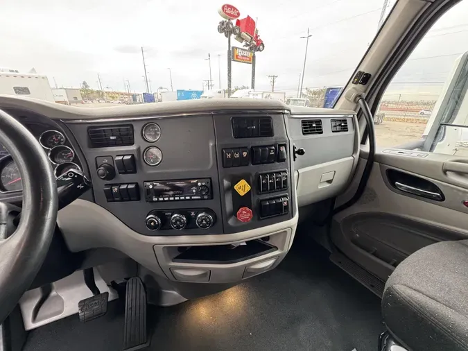 2021 Peterbilt 579