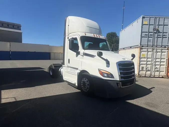2020 FREIGHTLINER/MERCEDES NEW CASCADIA 126