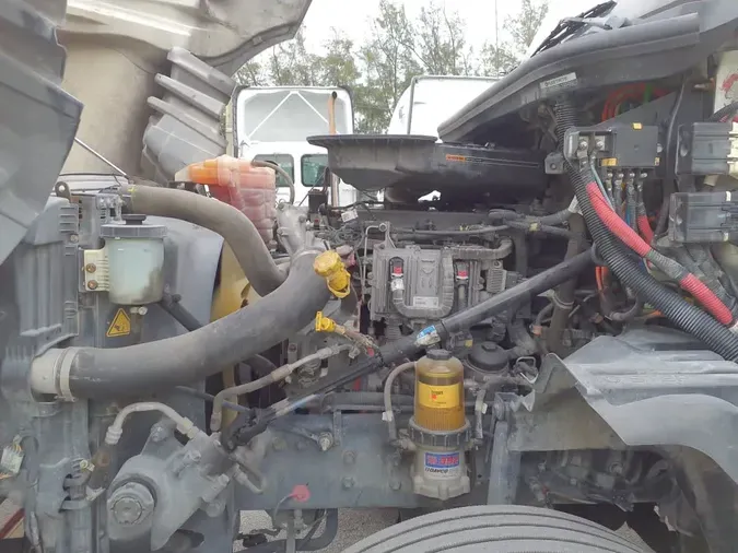 2019 NAVISTAR INTERNATIONAL LT625 DAYCAB T/A