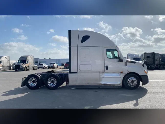 2023 Freightliner Cascadia 12695520218512bfc1ad9d423c15bd1cd13