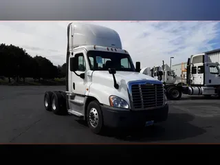 2019 Freightliner Cascadia 125
