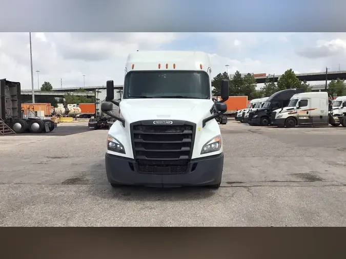 2019 Freightliner Cascadia 126