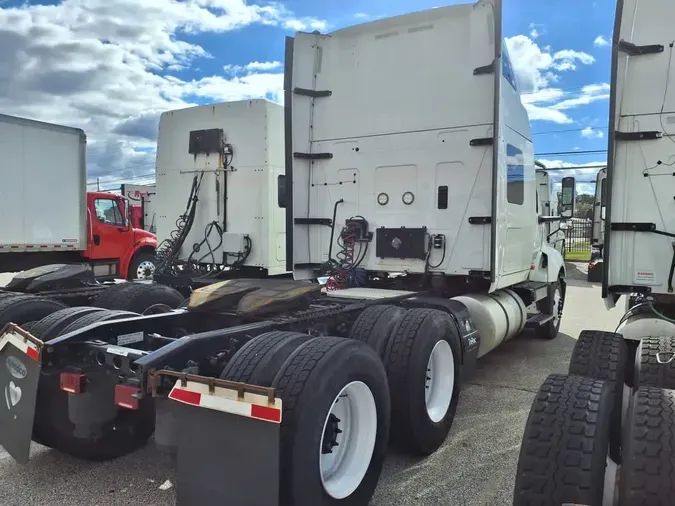 2019 NAVISTAR INTERNATIONAL LT625 SLPR CAB