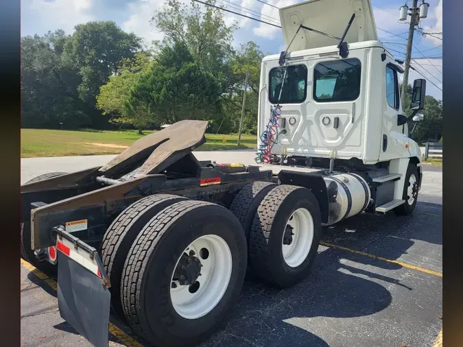 2018 FREIGHTLINER CASCADIA 125