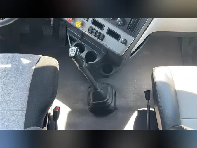 2021 FREIGHTLINER CA126
