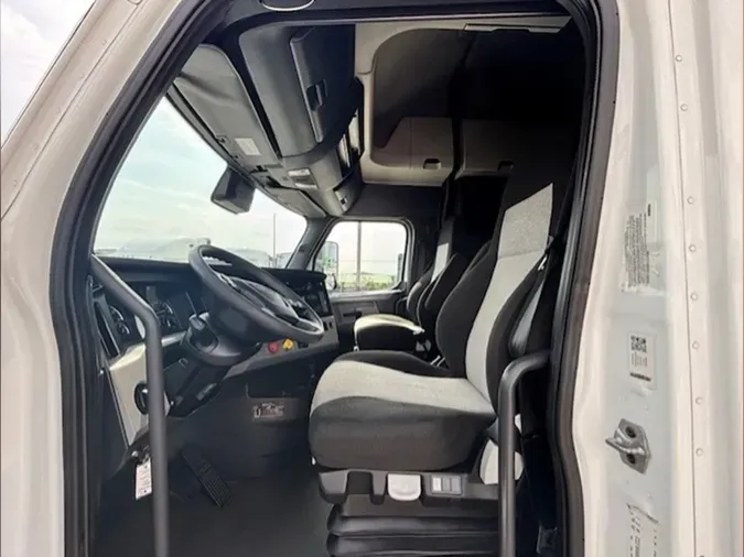 2022 FREIGHTLINER CASCADIA 126