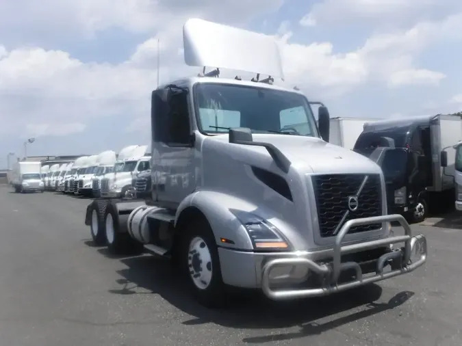 2019 VOLVO VNL