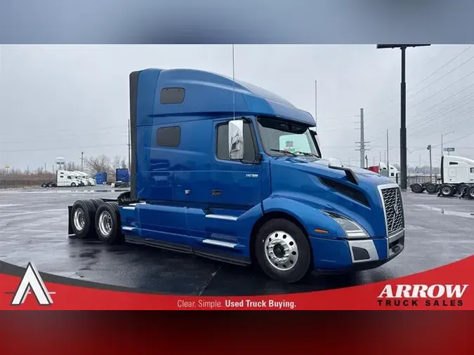 2021 VOLVO VNL760