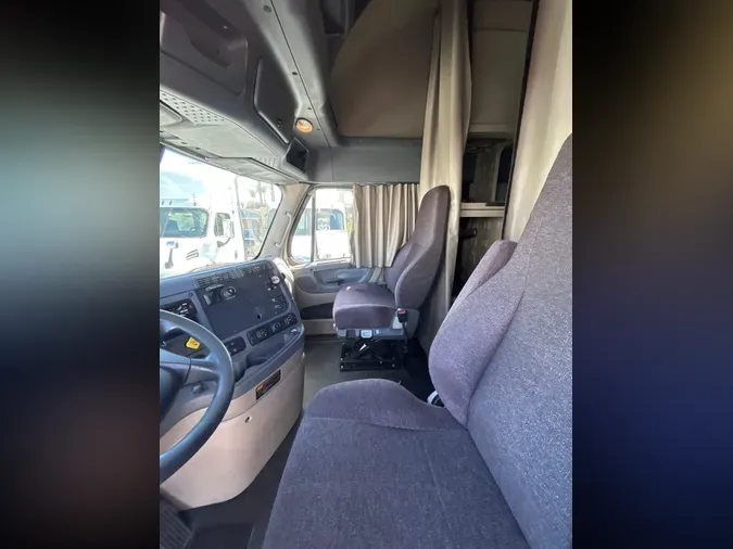 2018 FREIGHTLINER/MERCEDES CASCADIA 125