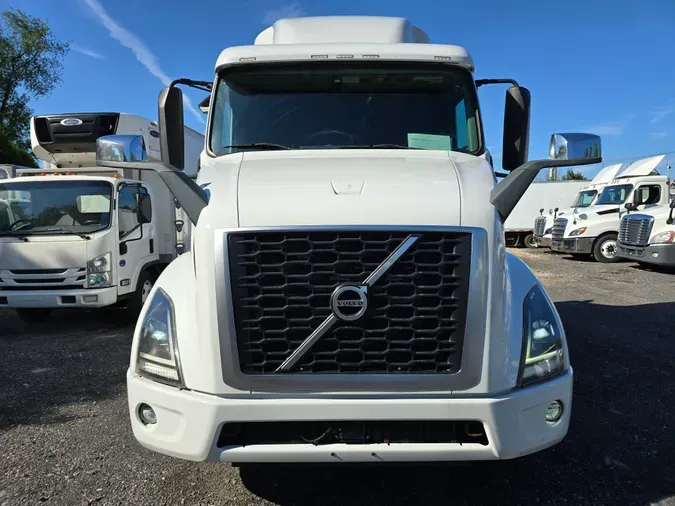 2019 VOLVO VNR64T-640