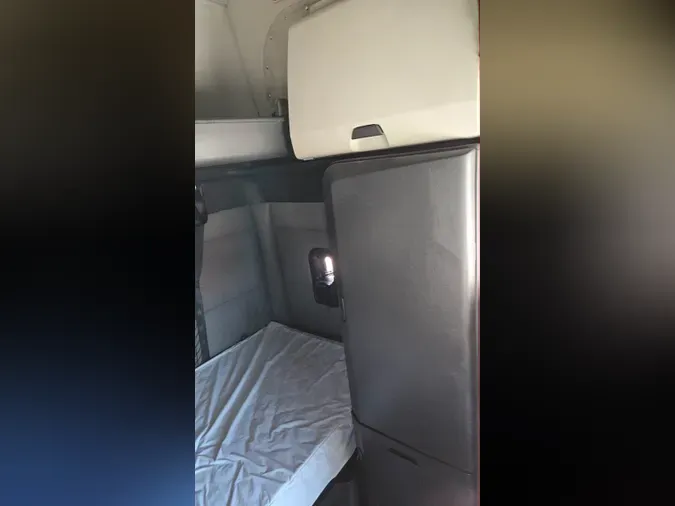 2022 Freightliner Cascadia 126